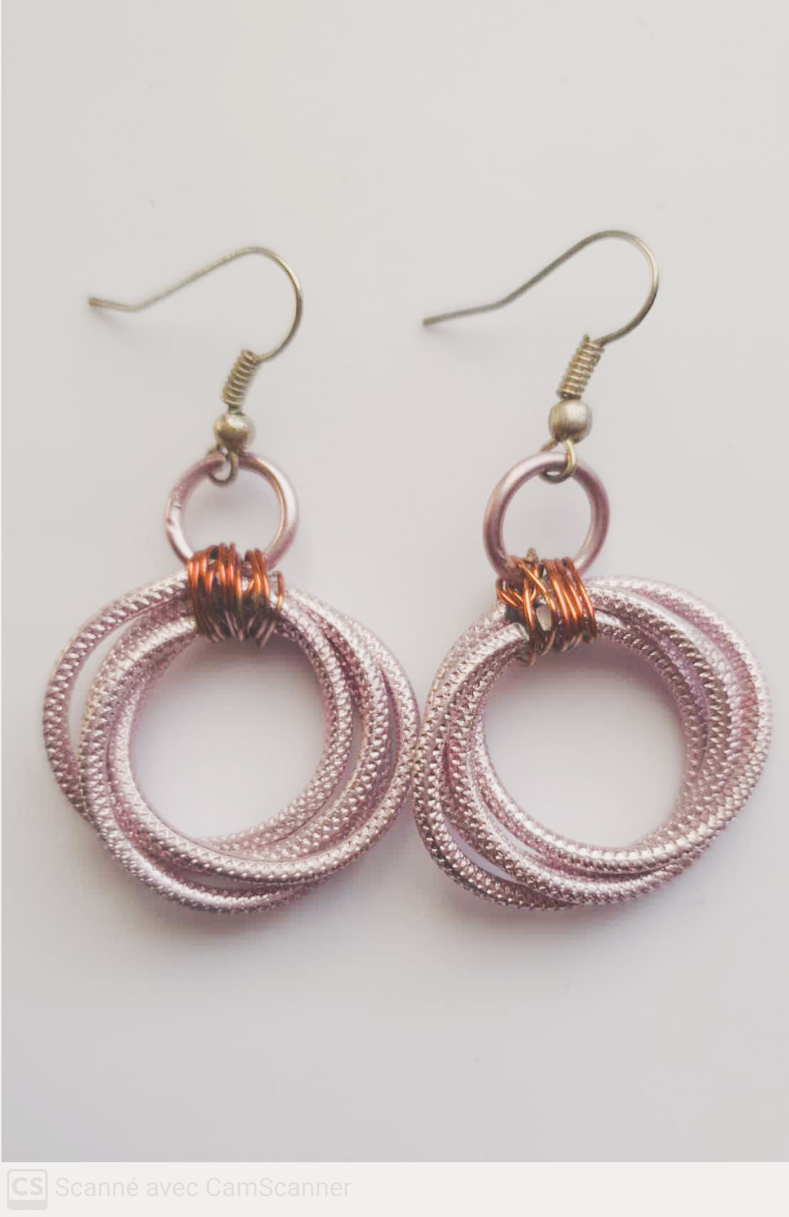 Boucles d'oreilles "couronnes d'or" couleur rose