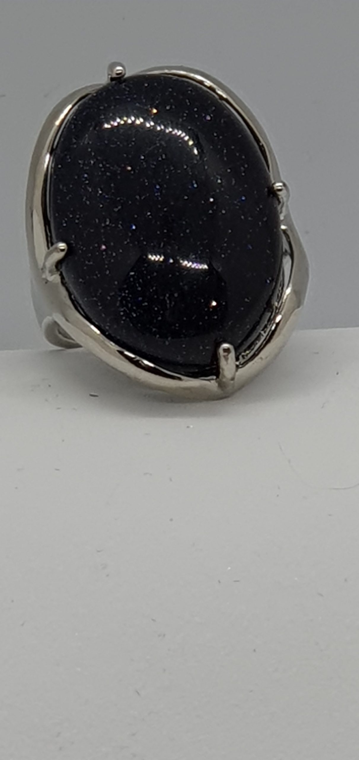 bague goldstone bleue forme ovale